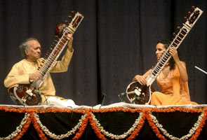 Sitar maestro Ravi Shankar dies