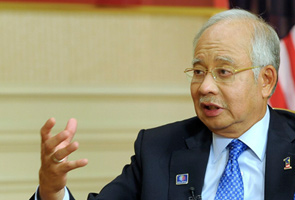 Najib wants youths to make change in a productive way