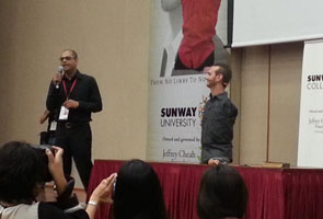 Limbless Vujicic tells Malaysia: There is hope!