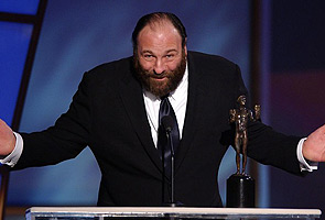 'Sopranos' fans mourn Gandolfini at funeral