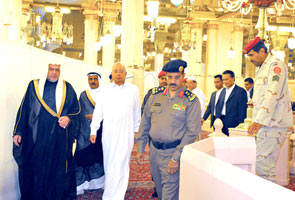 Najib received as guest of Saudi Arabia govt
