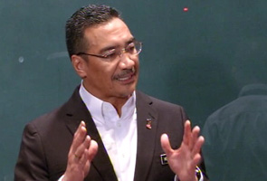 MH370: Malaysia optimistic on efforts to locate jetliner