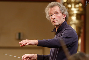 Vienna opera house musical director steps down