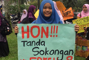 Mahasiswa UM anjur 'flashmob' tanda solidariti UM8