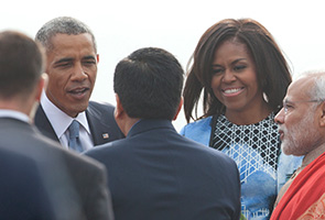 Obama begins landmark visit to India