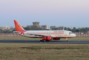 Dua juruterbang Air India disiasat, didakwa bergaduh dalam pesawat