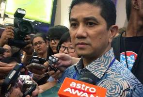 Azmin jawab persoalan tidak turun kempen di PRK Sungai Besar