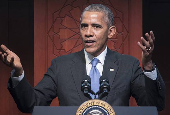 At a mosque, Obama appeal for inclusion