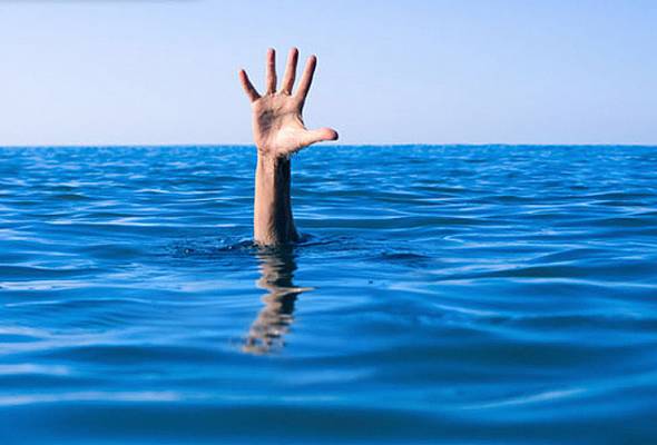 Five drown trying to rescue woman in China suicide bid