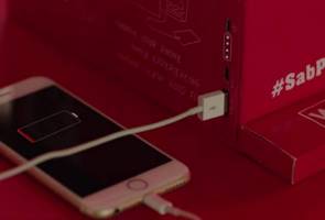 KFC India perkenal kombo "Watt A Box", yang boleh mengecas telefon bimbit anda!
