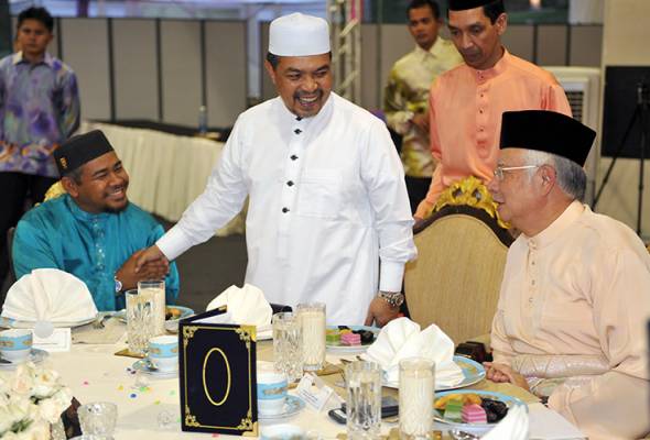 Najib breaks fast with Ulama, Umara, Islamic NGO leaders