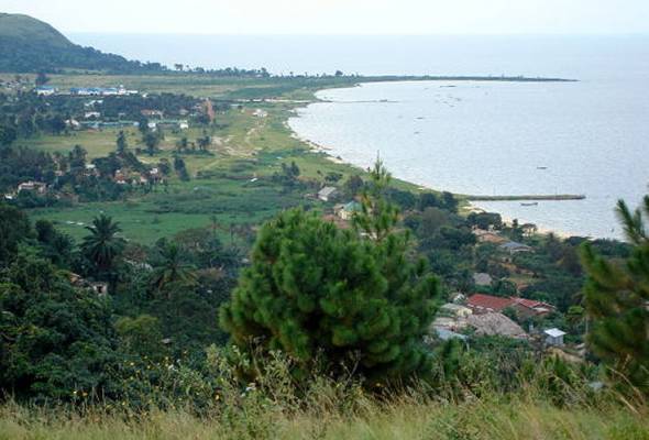 Houses collapse as 5.7 earthquake hits Tanzania