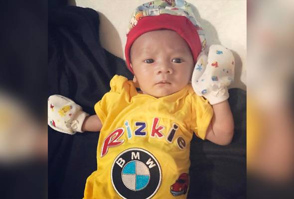 Singer Azharina's adopted son dies