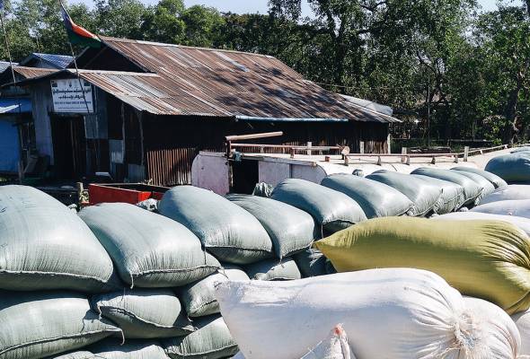 Ceritalah ASEAN - Paw San Rice: Myanmar's ticket back to the international stage?