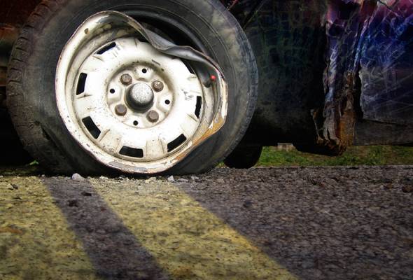 Two teenagers killed after car skids, hits tree