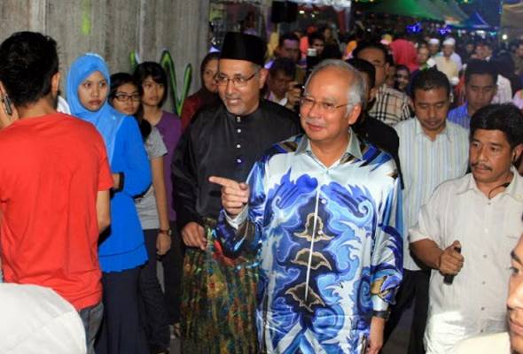 Datuk Seri Syed Ali Alhabshee mengecam pihak yang mempertikaikan penggunaan pesawat udara milik kerajaan oleh Datuk Seri Najib Tun Razak. PM berhak bercuti guna pesawat rasmi kerajaan - Syed Ali
