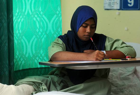 6A-score hopeful sits for UPSR in hospital