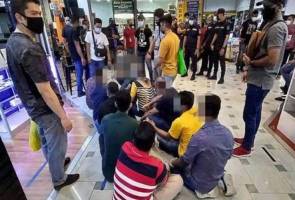 DBKL, Imigresen gempur peniaga warga asing di Plaza Low Yat