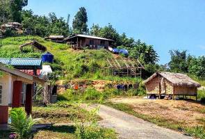 Lebih 120,000 Orang Asli dikenal pasti untuk terima suntikan vaksin COVID-19 Lebih 120,000 Orang Asli dikenal pasti untuk terima suntikan vaksin COVID-19