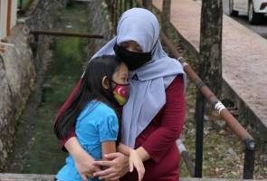 'Ada masa saya tiada beras, terpaksa meminta kepada yang ada' – Ibu tunggal M40 'Ada masa saya tiada beras, terpaksa meminta kepada yang ada' – Ibu tunggal M40