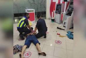 Naik bas ke Balik Pulau untuk pecah mesin pengeluaran tunai