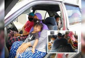 Tujuh beranak berhimpit tidur dalam kereta Tujuh beranak berhimpit tidur dalam kereta