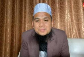 Ebit Lew lama menyepi kerana lalui proses saringan di sempadan Ebit Lew lama menyepi kerana lalui proses saringan di sempadan