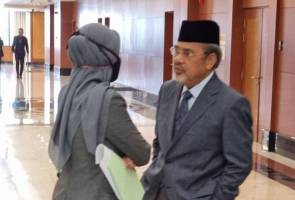Tajuddin dikompaun tak pakai pelitup muka di Parlimen Tajuddin dikompaun tak pakai pelitup muka di Parlimen