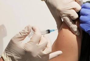 Vaksin COVID-19: Kadar harian terus rekod angka positif, jumlah kumulatif 23,161,255 Vaksin COVID-19: Kadar harian terus rekod angka positif, jumlah kumulatif 23,161,255