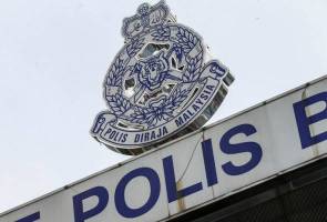 PDRM kesan kegiatan penipuan jual minyak precatoria untuk vaksin COVID-19 PDRM kesan kegiatan penipuan jual minyak precatoria untuk vaksin COVID-19