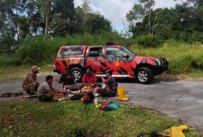 Empat pekerja pembersihan TM tersesat di Banjaran Titiwangsa selamat Empat pekerja pembersihan TM tersesat di Banjaran Titiwangsa selamat