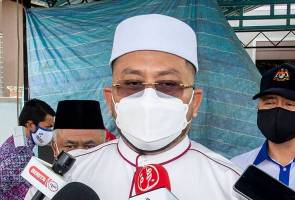 Kerajaan perhalusi SOP umrah, elak penipuan sijil vaksinasi – Ahmad Marzuk