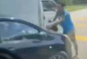 Pemandu lori tular lagak samseng didapati positif dadah Pemandu lori tular lagak samseng didapati positif dadah