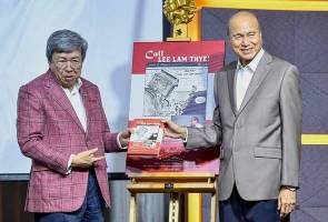Harap biografi onak duri perjalanan hidup saya mampu cetus inspirasi – Lee Lam Thye Harap biografi onak duri perjalanan hidup saya mampu cetus inspirasi – Lee Lam Thye