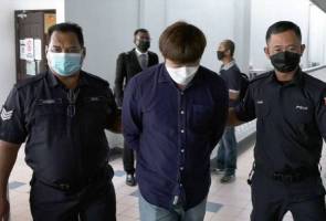 Rusuhan bersenjata: Peniaga buah di Singapura diarah berkelakuan baik 3 tahun Rusuhan bersenjata: Peniaga buah di Singapura diarah berkelakuan baik 3 tahun