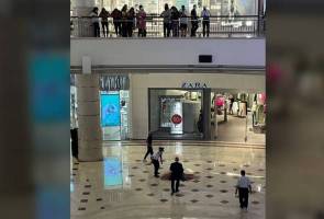 Wanita maut jatuh tingkat 4 Suria KLCC