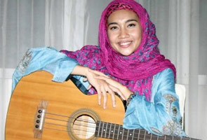 Tidak tolak jodoh lelaki asing - Yuna Tidak tolak jodoh lelaki asing - Yuna