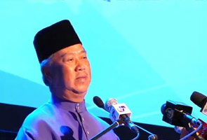 Rakyat perlu bersyukur dapat sambut Syawal dalam keadaan aman - TPM Rakyat perlu bersyukur dapat sambut Syawal dalam keadaan aman - TPM
