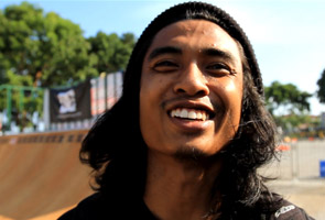 Raja Ahmad tetap bersaing di finale Raja Ahmad tetap bersaing di finale