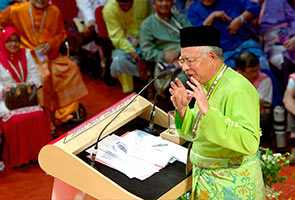 PAU 2013: Antara Cinta dan Jasa PAU 2013: Antara Cinta dan Jasa