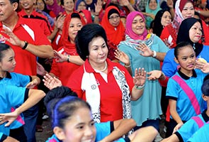Rosmah bidas tohmahan terhadap PERMATA Rosmah bidas tohmahan terhadap PERMATA