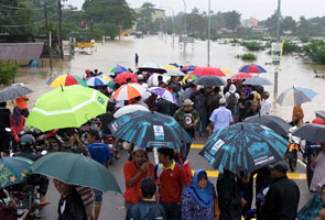 Floods ravaging six States worsen, nearly 60,000 evacuated Floods ravaging six States worsen, nearly 60,000 evacuated