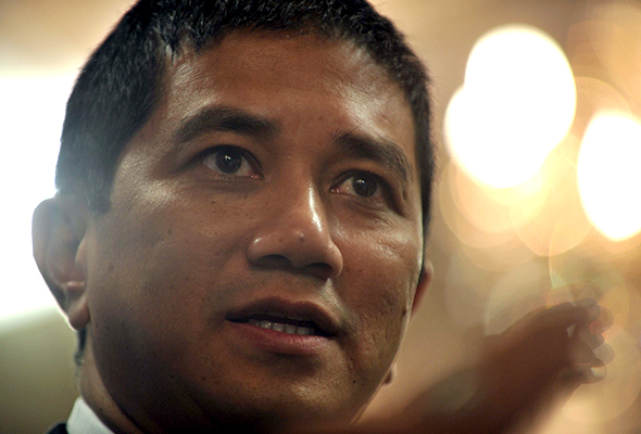 Azmin Ali terus 'kunci mulut' isu DEIG | Astro Awani