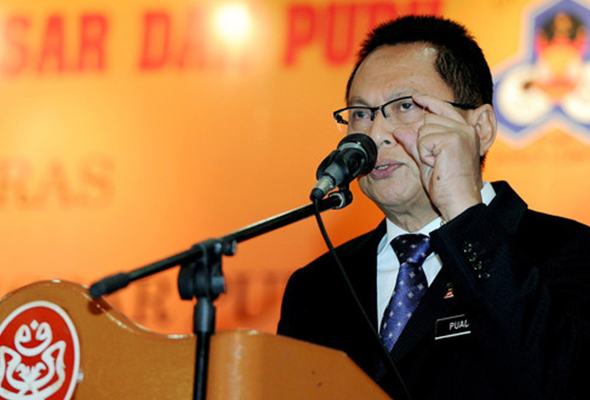 'Dr Mahathir obsessed with making Mukhriz PM' - Puad 'Dr Mahathir obsessed with making Mukhriz PM' - Puad