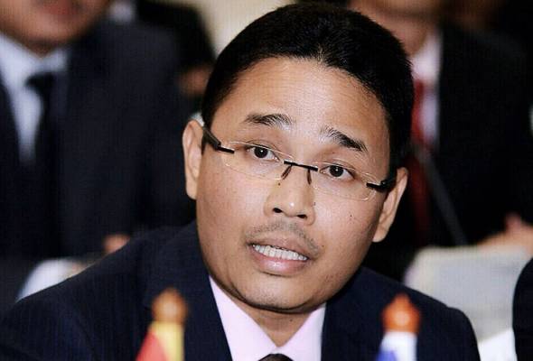 Siapa Tun M desak Najib letak jawatan? - Azwan Bro Siapa Tun M desak Najib letak jawatan? - Azwan Bro
