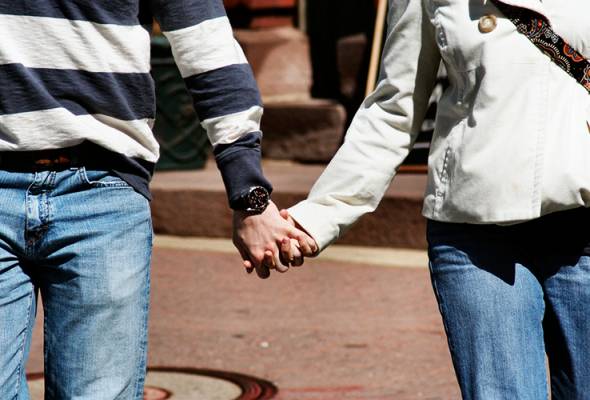 Tipu isteri dakwa dijangkiti COVID-19 dan akan mati kerana mahu curang dengan kekasih Tipu isteri dakwa dijangkiti COVID-19 dan akan mati kerana mahu curang dengan kekasih