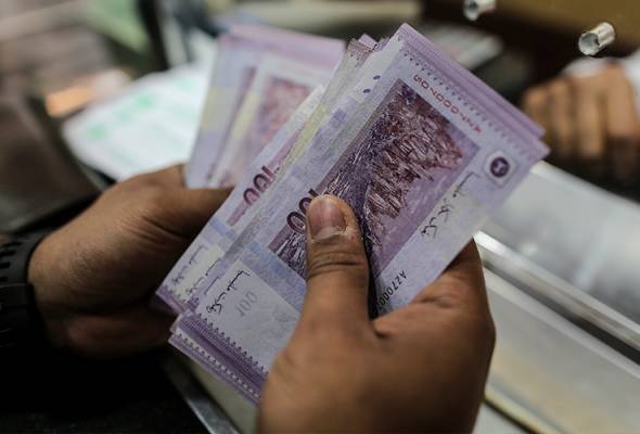 Ringgit jatuh ke paras terendah sejak 1998 pagi ini Ringgit jatuh ke paras terendah sejak 1998 pagi ini