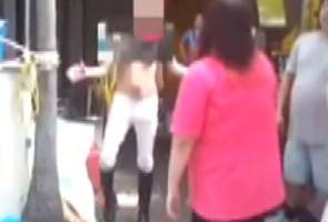 Kes wanita tanggal baju di Jalan Petaling disebut 13 Okt 