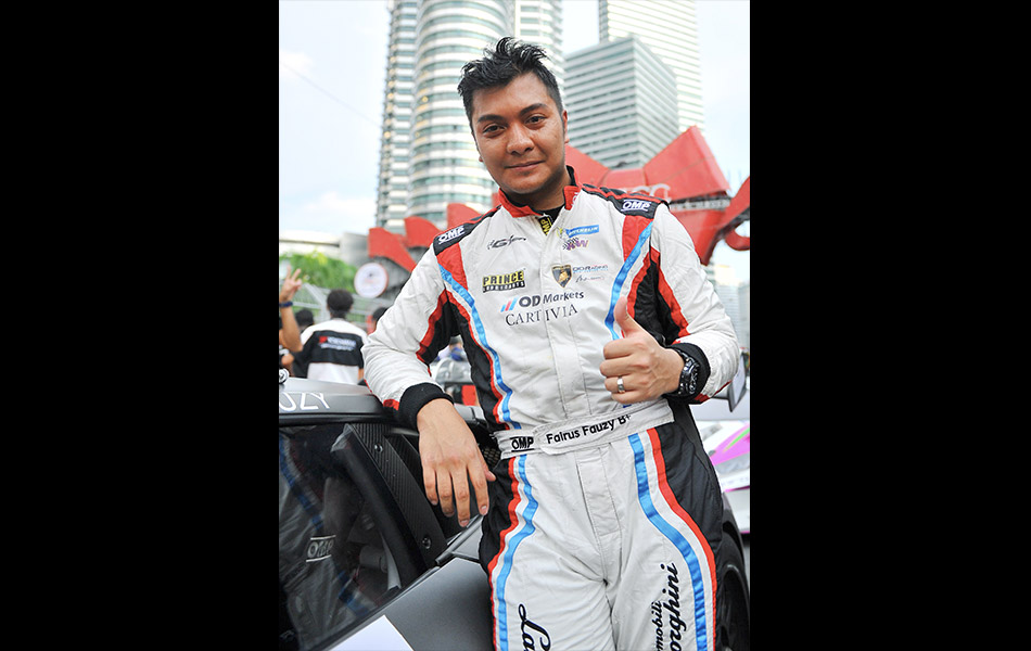 Pelumba Negara Fairuz Fauzy dari OD Racing kelihatan tenang apabilah meraih tempat kedua dengan catatan masa keseluruhan 40 minit 49.879 saat pada pelumbaan terakhir City GT Cup di hari terakhir pelumbaan Grand Prix Kuala Lumpur, Ahad. -fotoBERNAMA Pelumba Negara Fairuz Fauzy dari OD Racing kelihatan tenang apabilah meraih tempat kedua dengan catatan masa keseluruhan 40 minit 49.879 saat pada pelumbaan terakhir City GT Cup di hari terakhir pelumbaan Grand Prix Kuala Lumpur, Ahad. -fotoBERNAMA