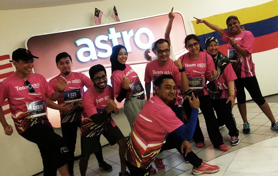 Wakil Astro AWANI. Sedia, mula! #BullCharge #run4others - Gambar Twitter Hana Ismail @hanabenana Wakil Astro AWANI. Sedia, mula! #BullCharge #run4others - Gambar Twitter Hana Ismail @hanabenana